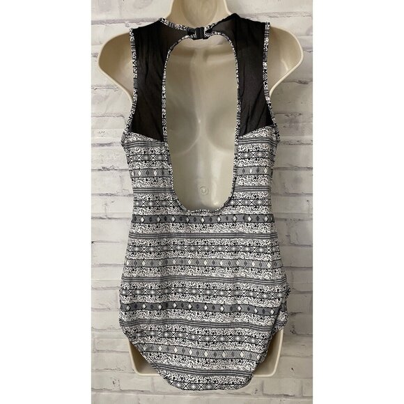 Nip tuck Swim Black White One piece Swimsuit‎ Multi Cup USA Size 12 Slimming - Picture 3 of 8